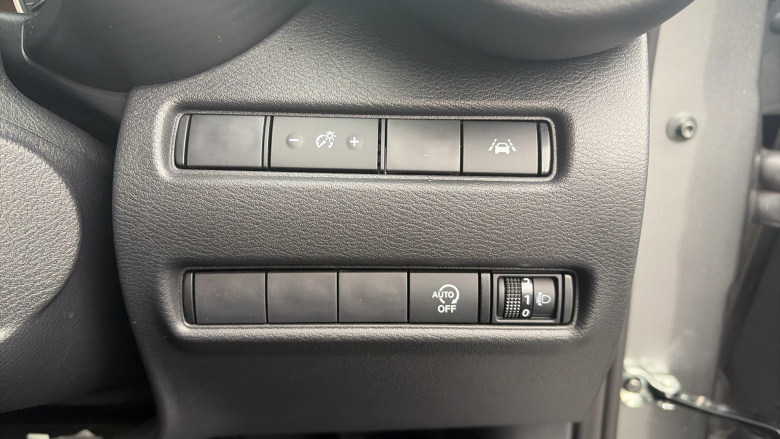 Nissan Juke 1.0 DiG-T 114 N-Connecta 5dr DCT Petrol Hatchback